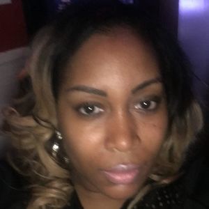 Meet your Posher, Anika e